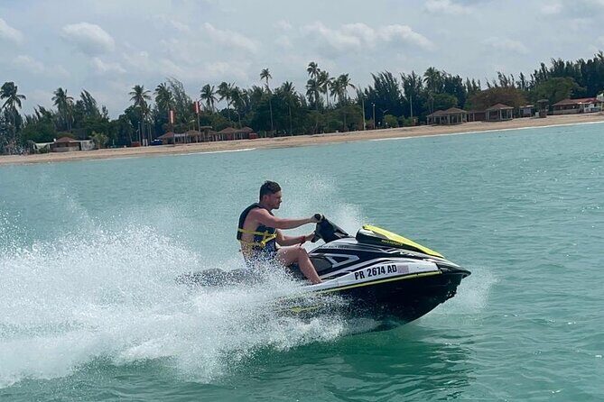 30 Minute Jet Ski Ride along Isla Verde Beach - Weather, Reschedules, and When Plans Change