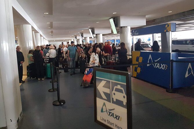 Airport Transfer to Cruise Ships, Hotels, Airbnb in San Juan - Airport pickup at SJU: how you find your driver fast