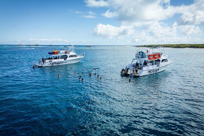 All Inclusive Snorkel and Slide Boat Tour: Icacos or Vieques - Icacos (PM) vs Vieques (AM): what changes on this same tour