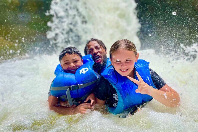 El Yunque Rainforest Tour with Waterslides and Beach - Getting there: 10:00 start, pickup, and a 6–7 hour day