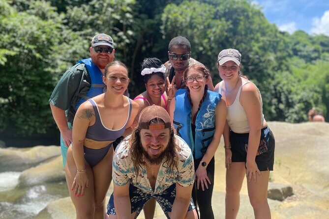 El Yunque Rainforest Tour with Waterslides and Beach - Stop 2 Luquillo Beach: food strip freedom and a less intense finish