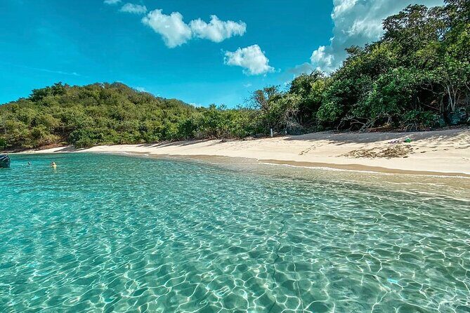 Full Day Private Boat Tour To Culebra - Getting to Sunbay Marina in Fajardo and setting off at 9:00 am