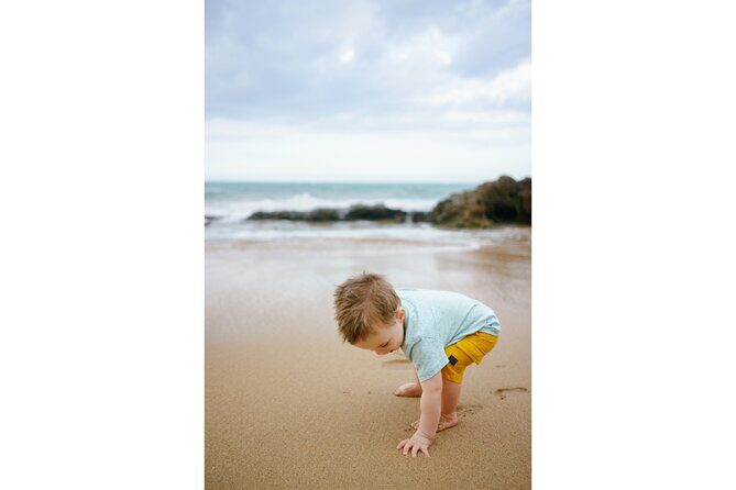 Golden Hour Beach Photo Shoot in San Juan - What’s included: 4 edited photos per booking, plus previews and turnaround