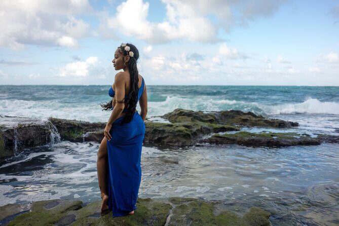 Golden Hour Beach Photo Shoot in San Juan - The shoot itself: direction on sand, not guesswork
