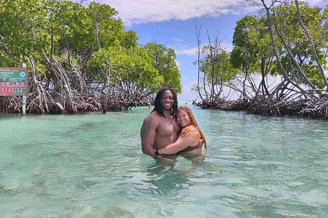 La Parguera Boat Charter with Captain: Kayak & Snorkel - Cayo Caracoles and Rabo de la Gata: snorkeling that feels close-up