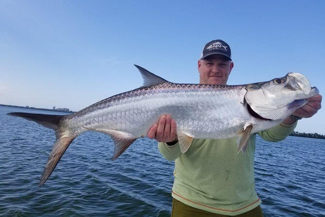 Light Tackle Tarpon & Snook Fishing Charter - Light tackle vs fly fishing: how to choose your style