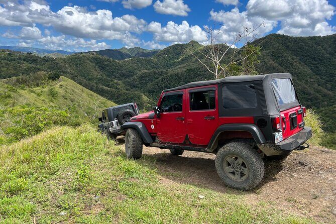 Off-Road Jeep Adventure from Carolina - The flow of the day: safety briefing, then follow-the-leader trails