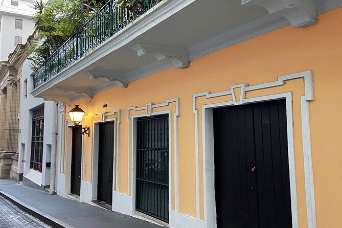 Old San Juan City Walking Tour - Entering Old San Juan at Plaza Colón (and Getting Oriented Quickly)