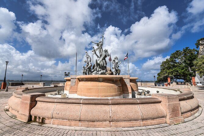 Old San Juan Deluxe Walking Tour - Old San Juan on Foot: Making the Streets, Forts, and Churches Click