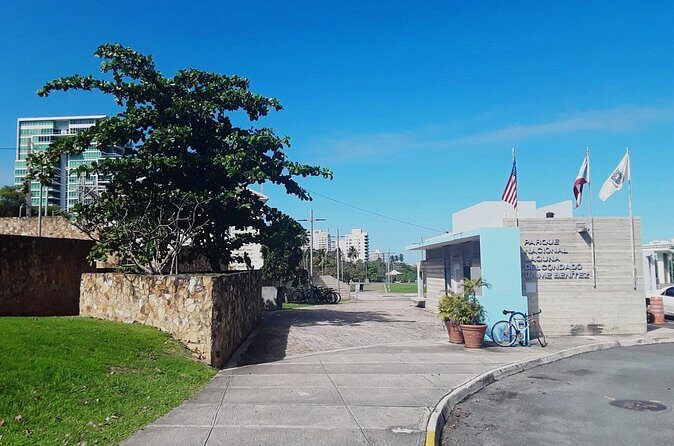 Outdoor Salsa Class Experience in San Juan - Your instructor matters: professional dancers who teach with humor