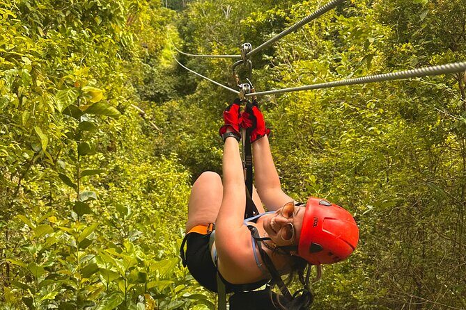 Puerto Rico Ziplining: High-Flying Adventure close to San Juan - The 1,000-Foot High Flight and the 5 Canopy Bridges