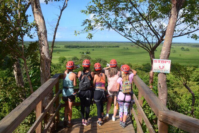 Puerto Rico Ziplining: High-Flying Adventure close to San Juan - What the Course Rules Mean for Your Body and Your Budget