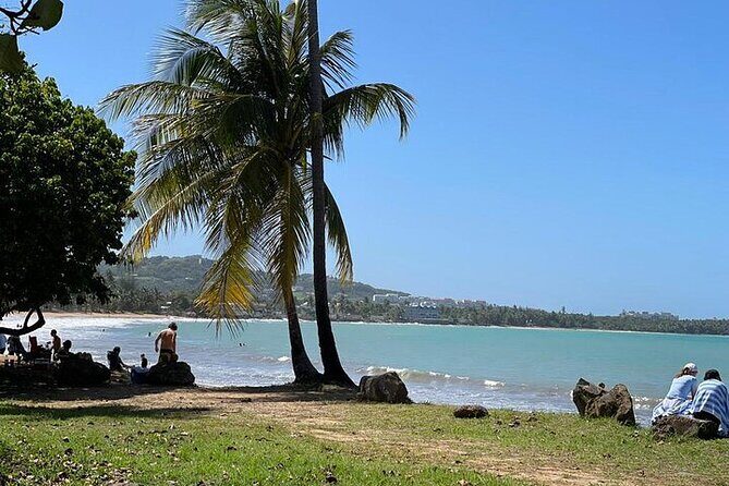 Rainforest Zipline, Luquillo Beach, and Natural Springs Day Trip - Luquillo Beach and the Kiosks strip: snack, swim, and wander