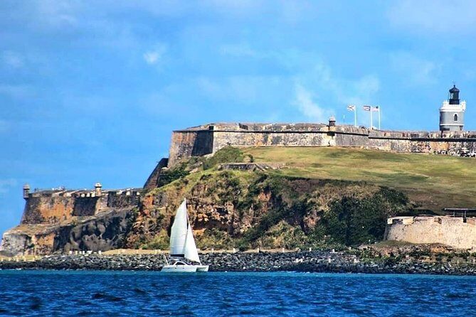 San Juan Catamaran Sunset Sail with Drinks Included - Stop-by-Stop: Cruising the Bay for Landmarks and Photo Moments