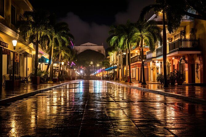 San Juan Ghost Tour: Shrieks in the Sugarcane - Stop 1: Plaza del Quinto Centenario, Plaza del Totem’s Columbus anniversary