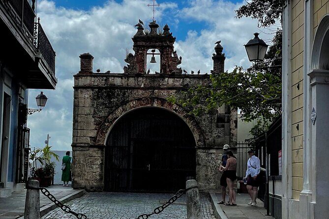 San Juan Highlights Driving Tour - Isla Verde: Beachfront Energy Without Overplanning