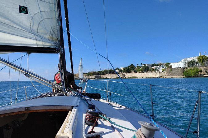 San Juan Historical Bay Daytime Sailing Tour - Drinks included: what you get and how to enjoy it responsibly