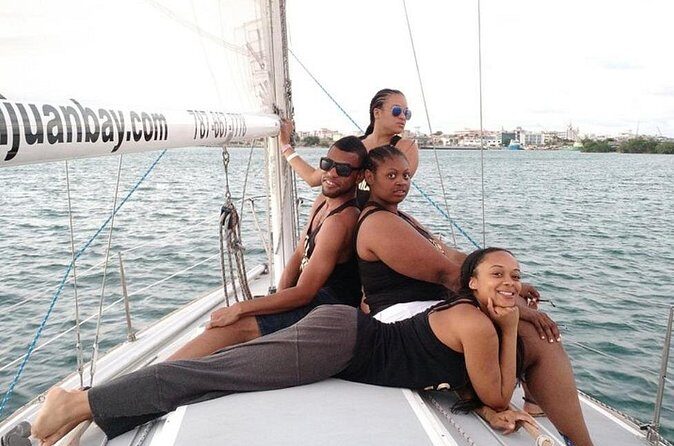 San Juan Historical Bay Daytime Sailing Tour - What to wear and bring for a 2-hour wind ride