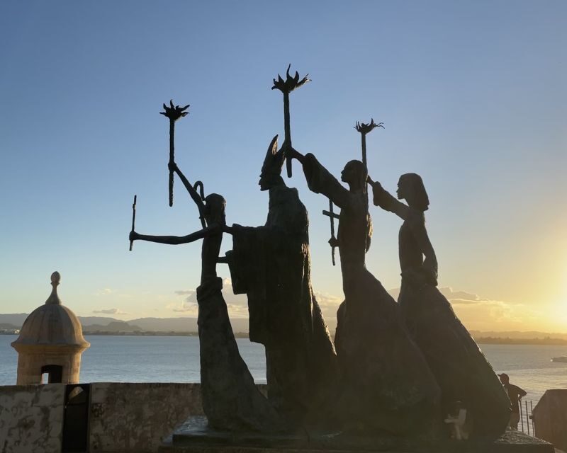 San Juan: Old Town Sunset Walking Tour - La Fortaleza-Palacio de Santa Catalina (UNESCO): The Seat of Authority