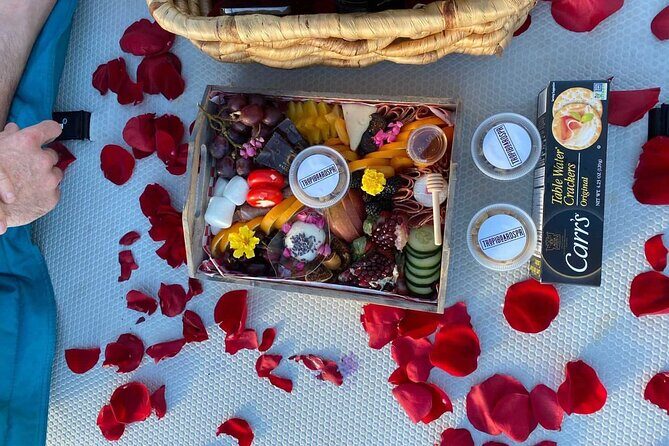 San Juan — Private Floating Picnic Experience in Condado Lagoon - Key things I’d pay attention to