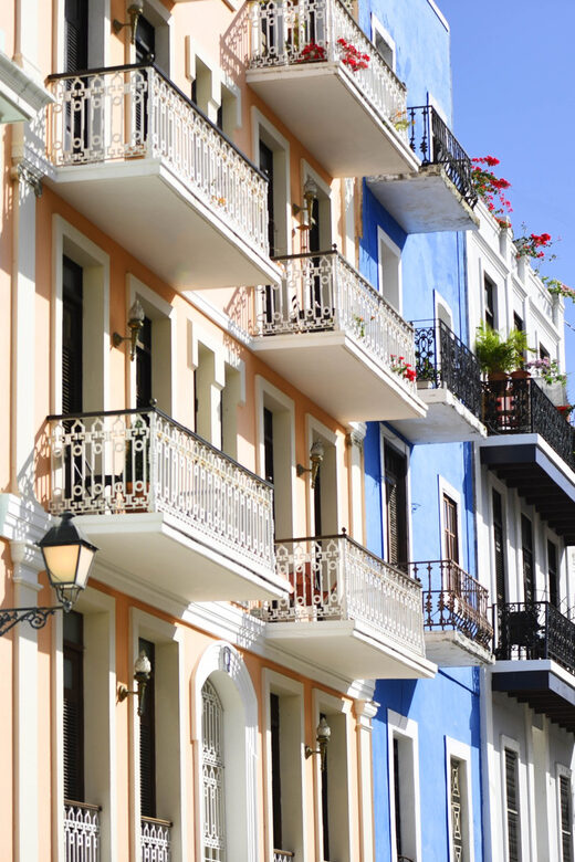 San Juan: Walking Tour with Expert Guide - Cathedral and the Governor’s Area: Power Close to the Streets