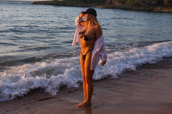 Stunning Private Beach Photoshoot in Puerto Rico's Hidden Gem - The 1-Hour Private Photoshoot Flow on the Shore