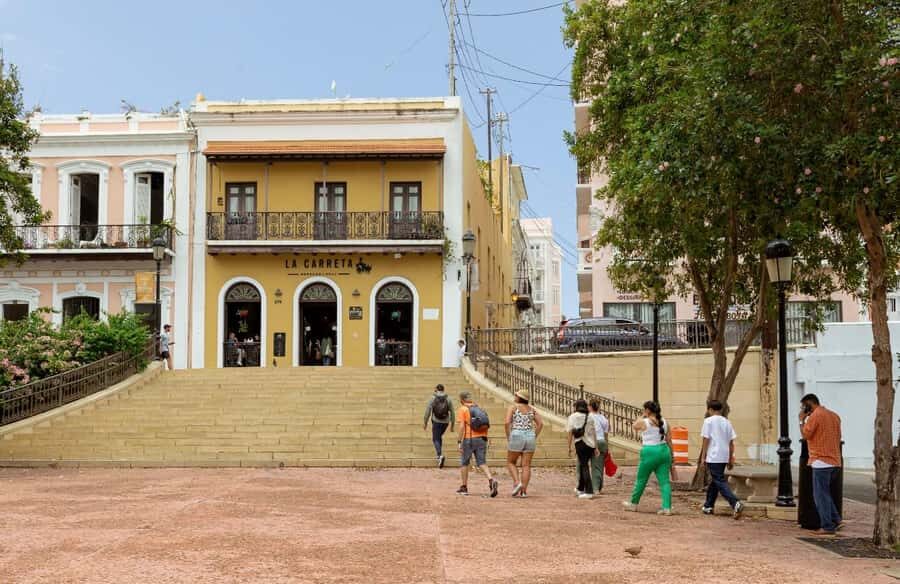 Tour de Viejo San Juan en Español - Legends and secrets that make the city feel lived-in